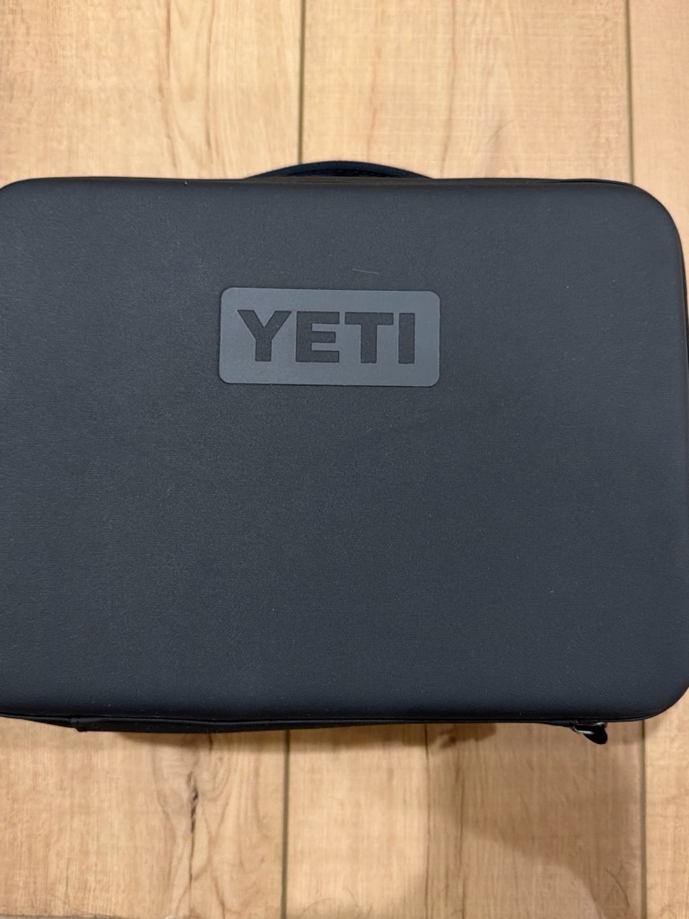 YETI dark Charcoal gray 5L lunchbox